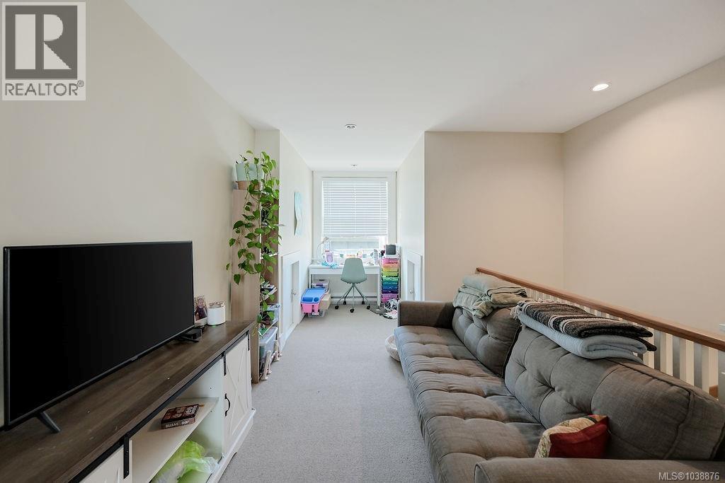 847 Carrie St - 13