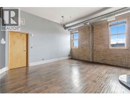 Den - 404 73 24th Street E, Saskatoon, SK S7K0K3 Photo 6