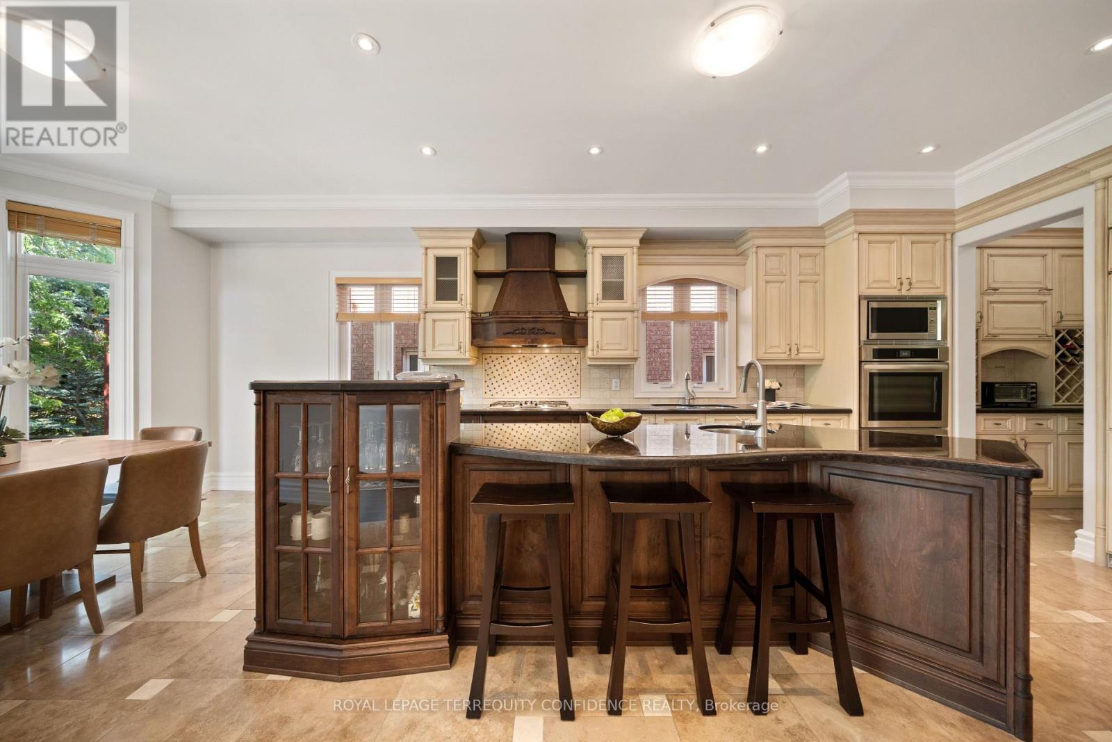 466A ELLERSLIE AVENUE - 9