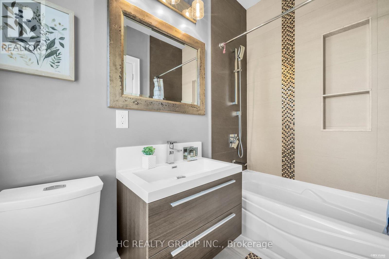 15 BEVDALE ROAD - 33
