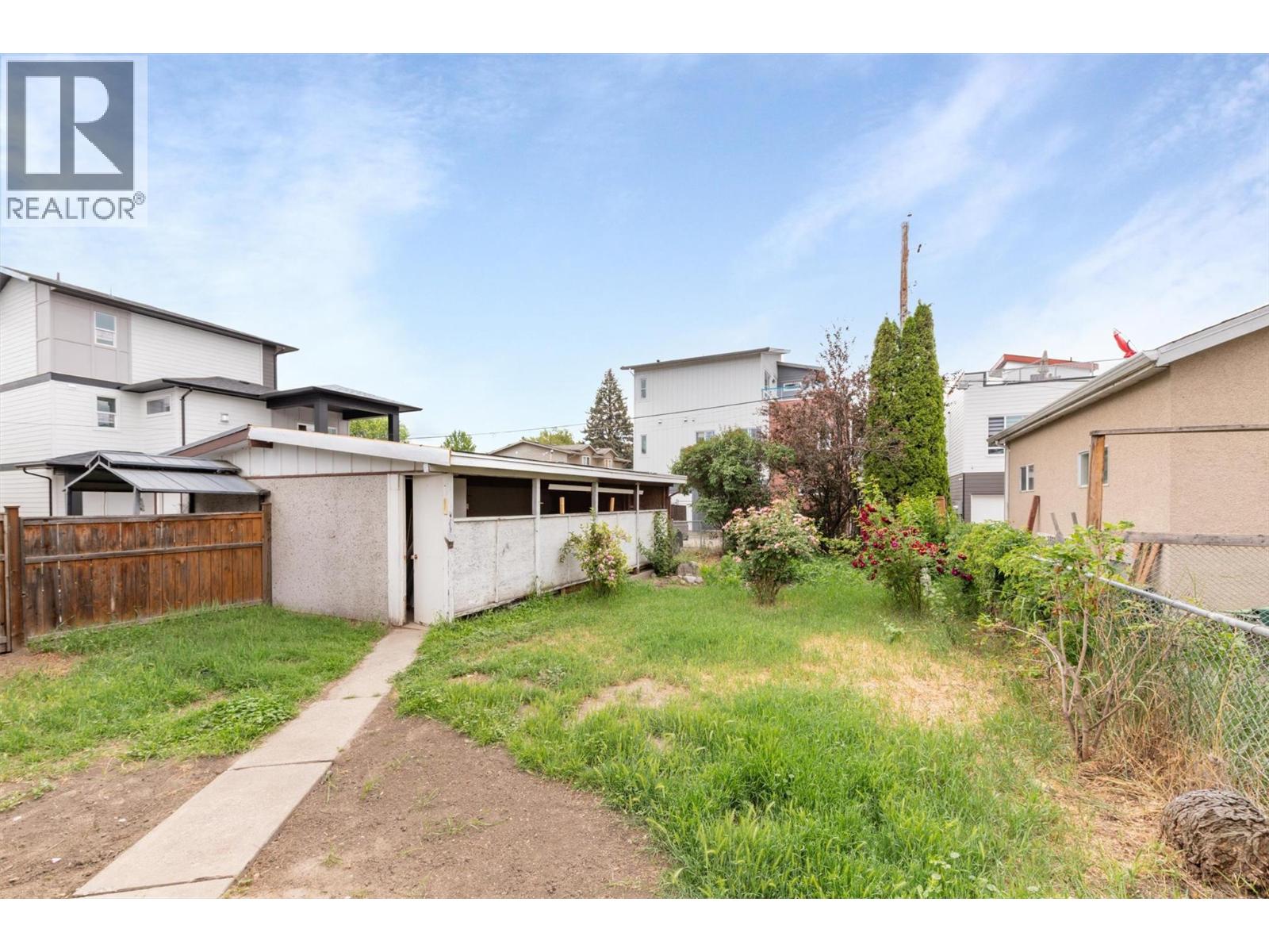 763 Kinnear Avenue - 17