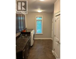 1451 1st Avenue Nw, Weyburn, SK S4H3E3 Photo 31