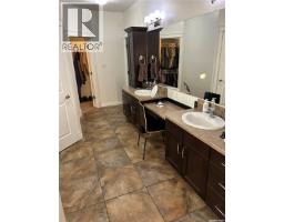 1451 1st Avenue Nw, Weyburn, SK S4H3E3 Photo 35