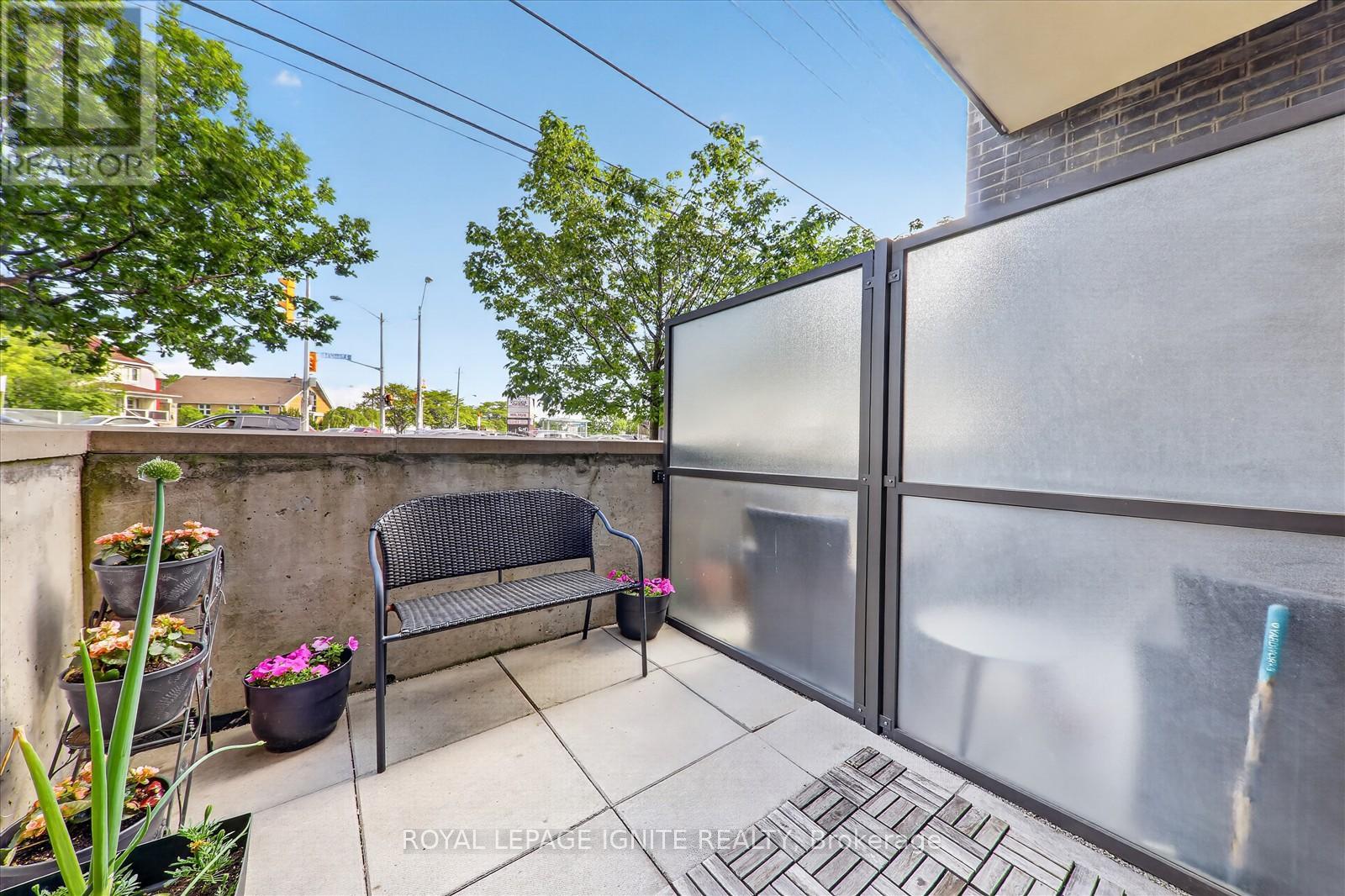 #109 3560 ST CLAIR AVENUE E - 19