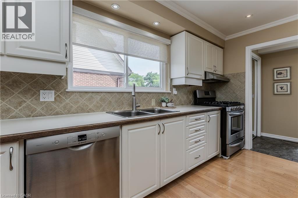 1319 JANINA Boulevard - 11