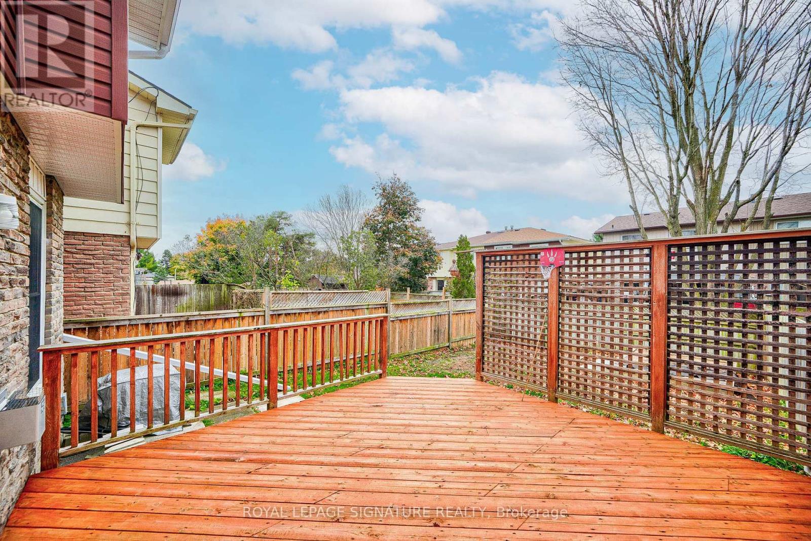 16 CHRISTIE CRESCENT - 27