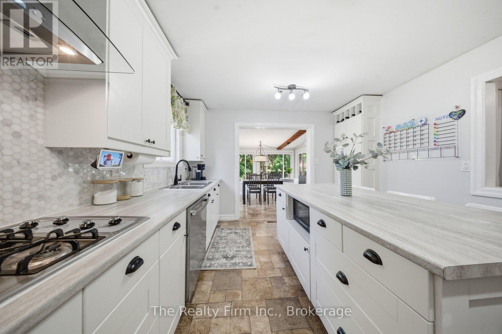 125 ANDERSON STREET - 12