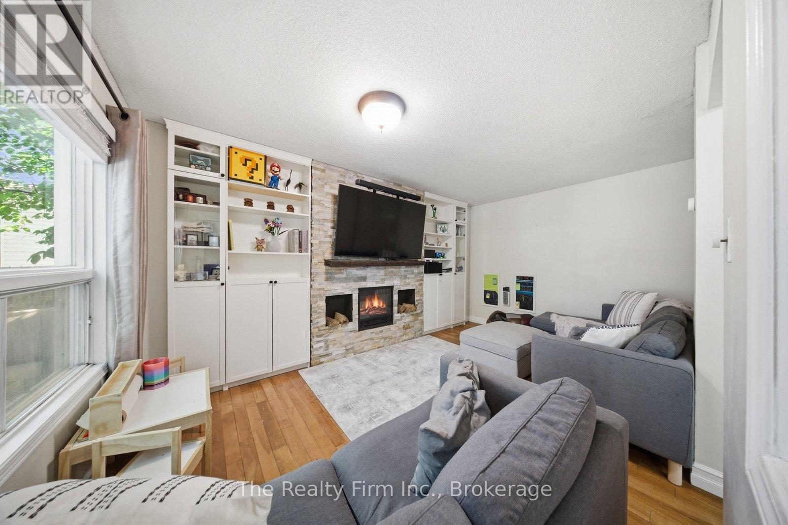 125 ANDERSON STREET - 15