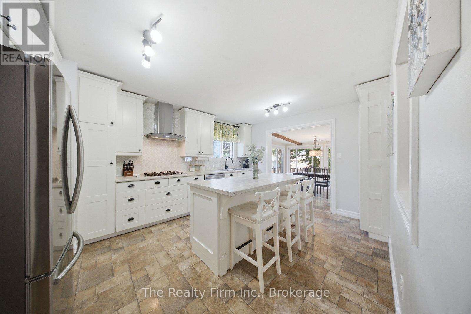 125 ANDERSON STREET - 7