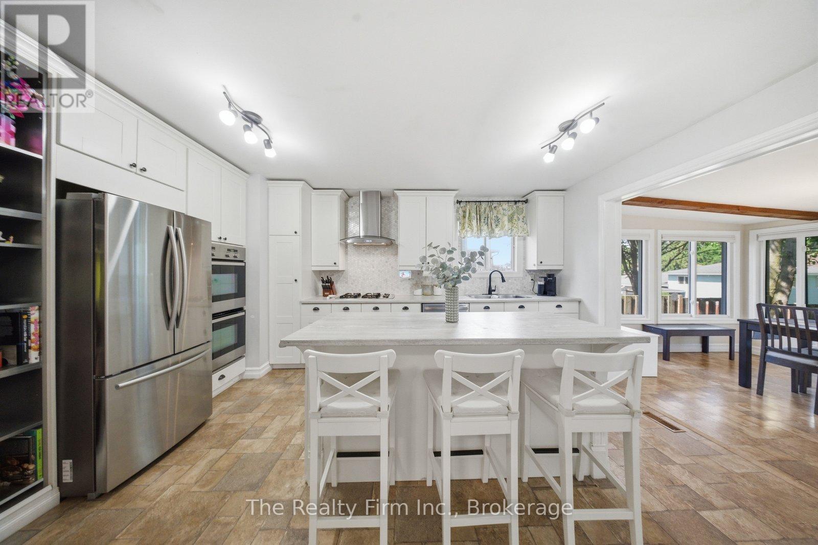 125 ANDERSON STREET - 8