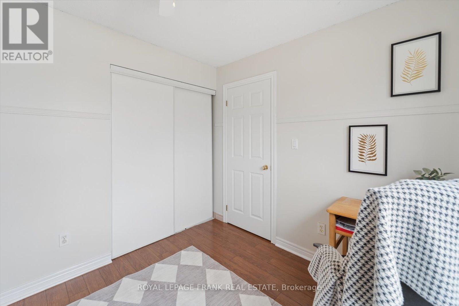 31 LANG COURT - 27