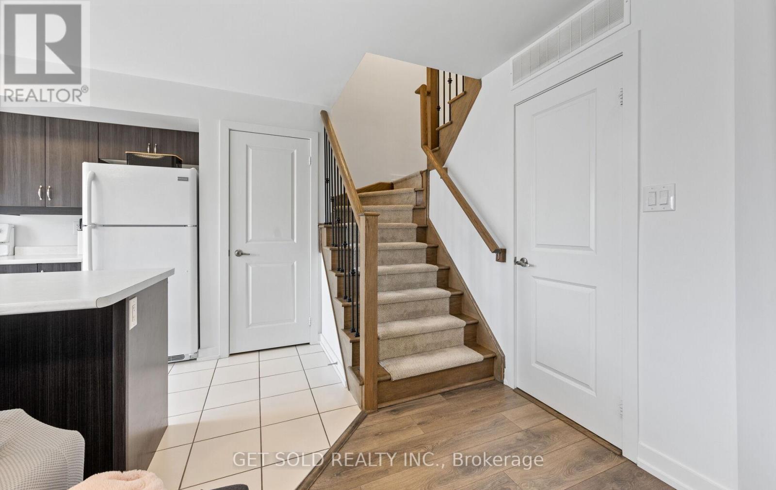 #132 80 PARROTTA DRIVE - 27