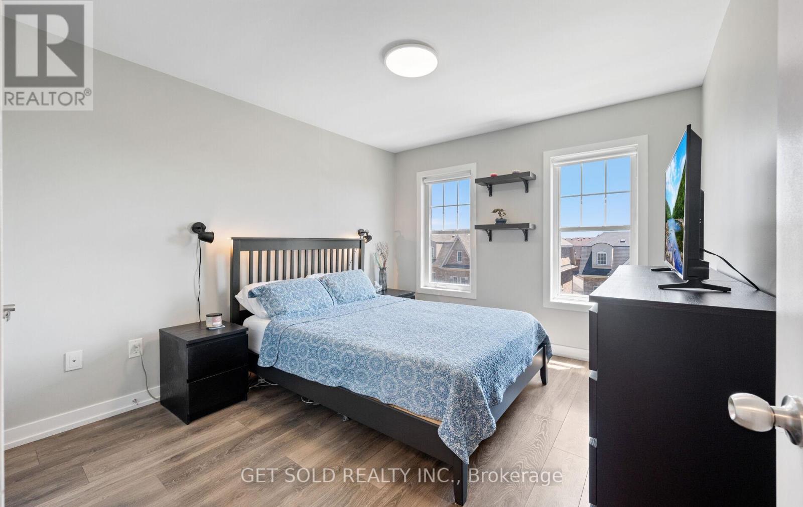 #132 80 PARROTTA DRIVE - 32