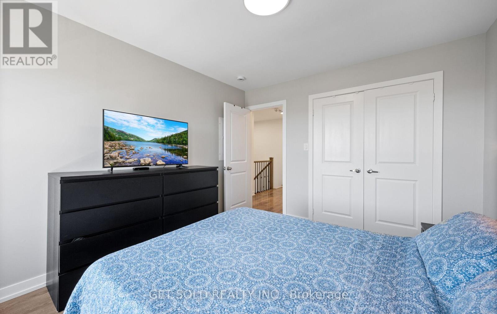 #132 80 PARROTTA DRIVE - 34