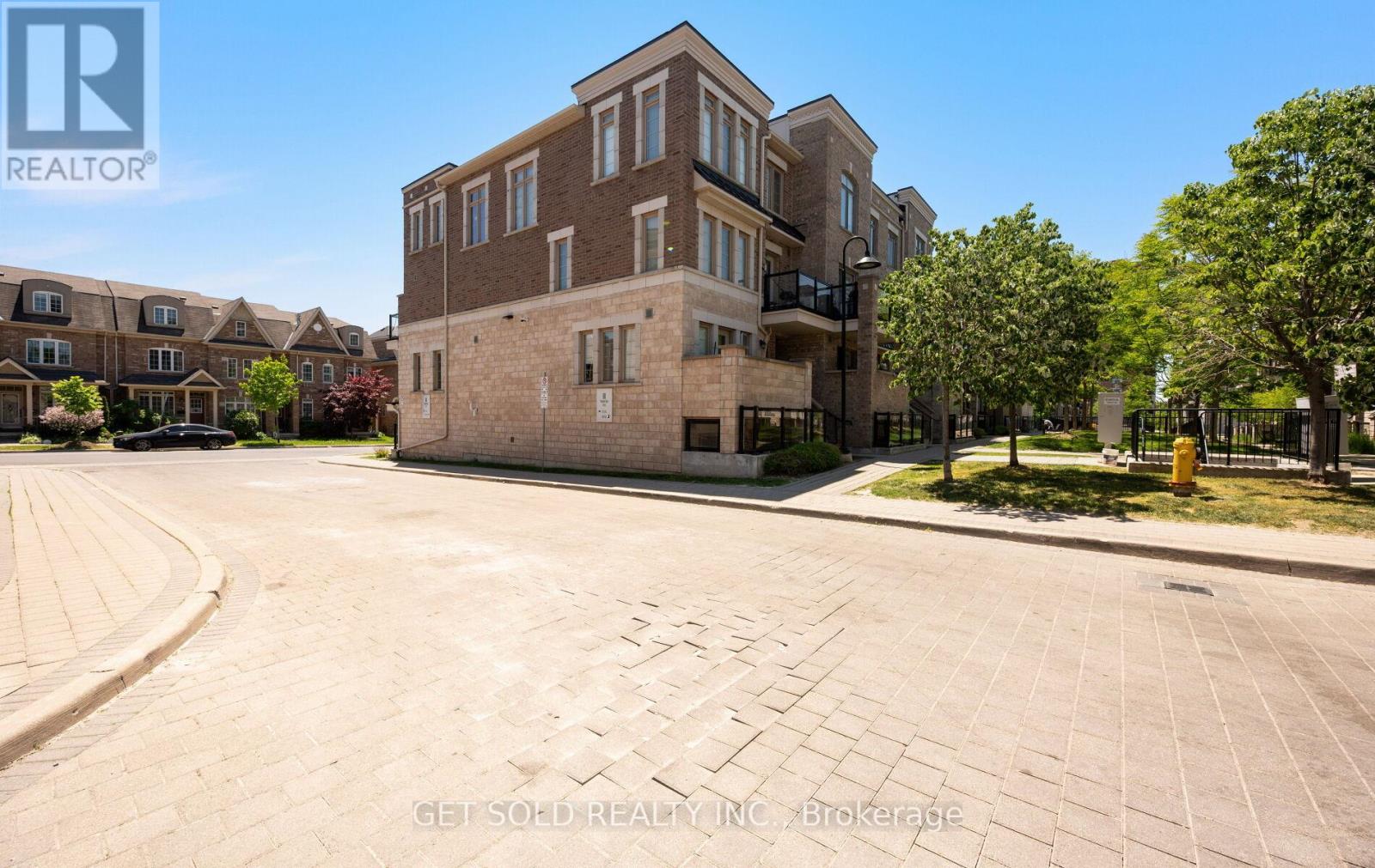 #132 80 PARROTTA DRIVE - 48
