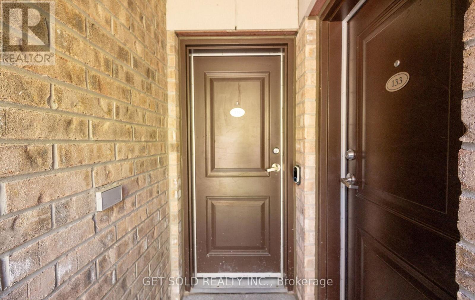 #132 80 PARROTTA DRIVE - 5