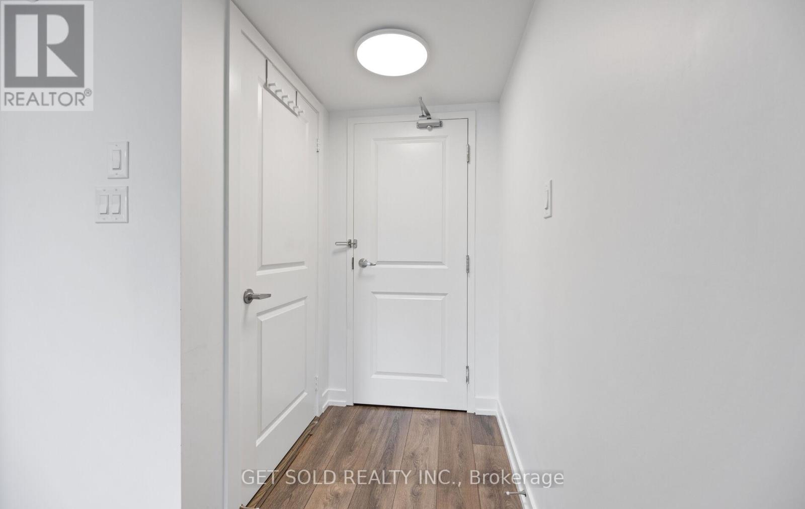 #132 80 PARROTTA DRIVE - 8