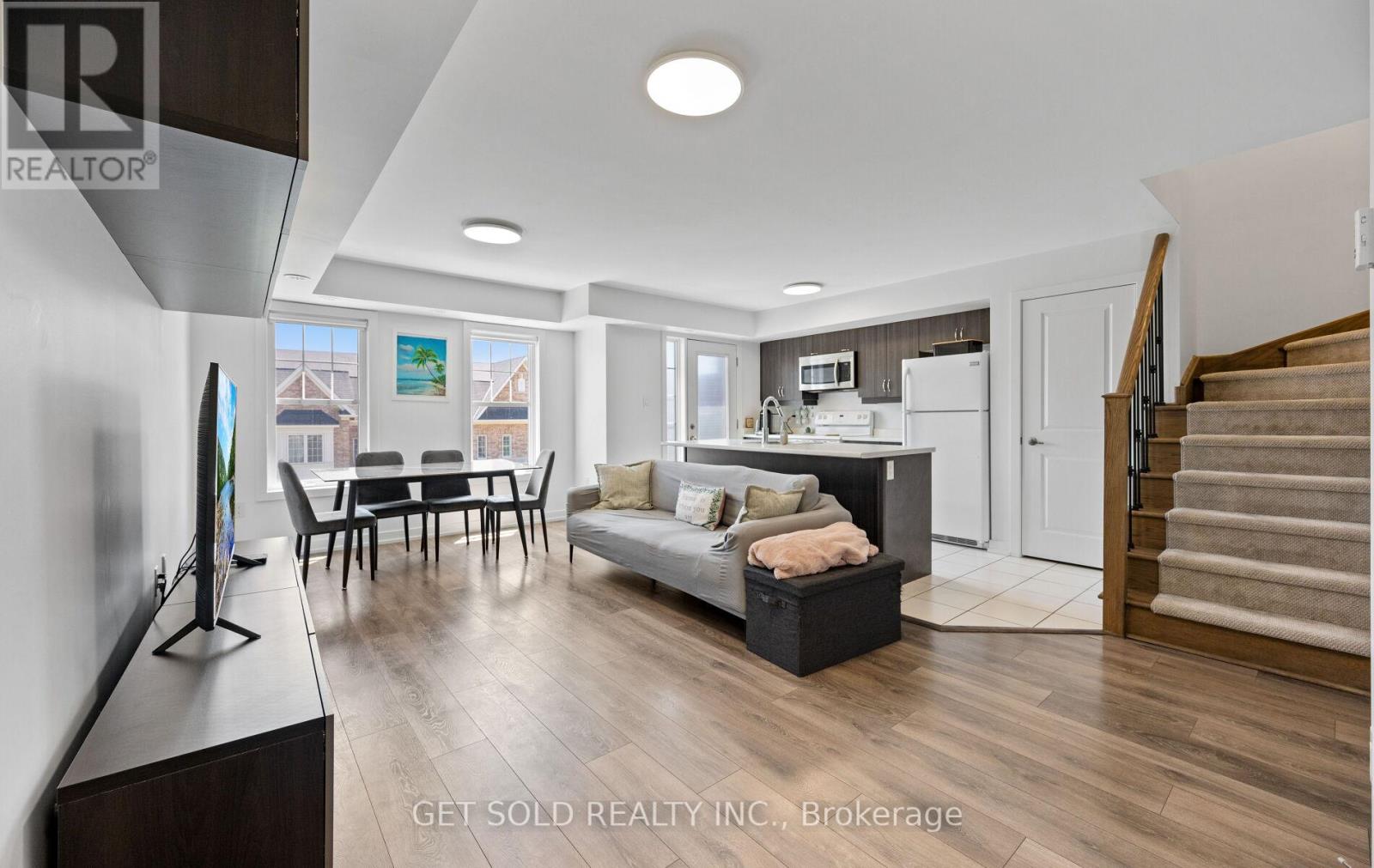 #132 80 PARROTTA DRIVE - 9