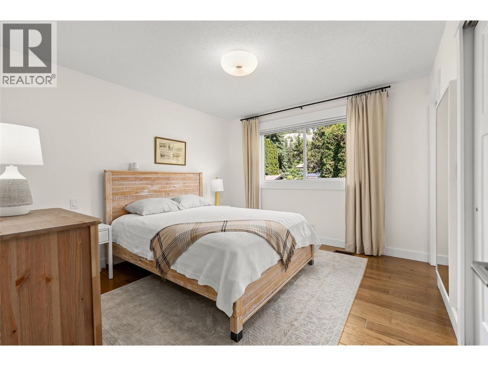  882 Roma Court, Kelowna