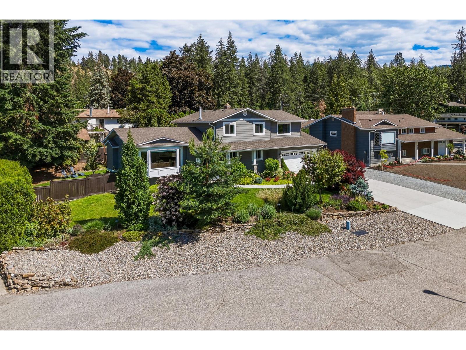  882 Roma Court, Kelowna