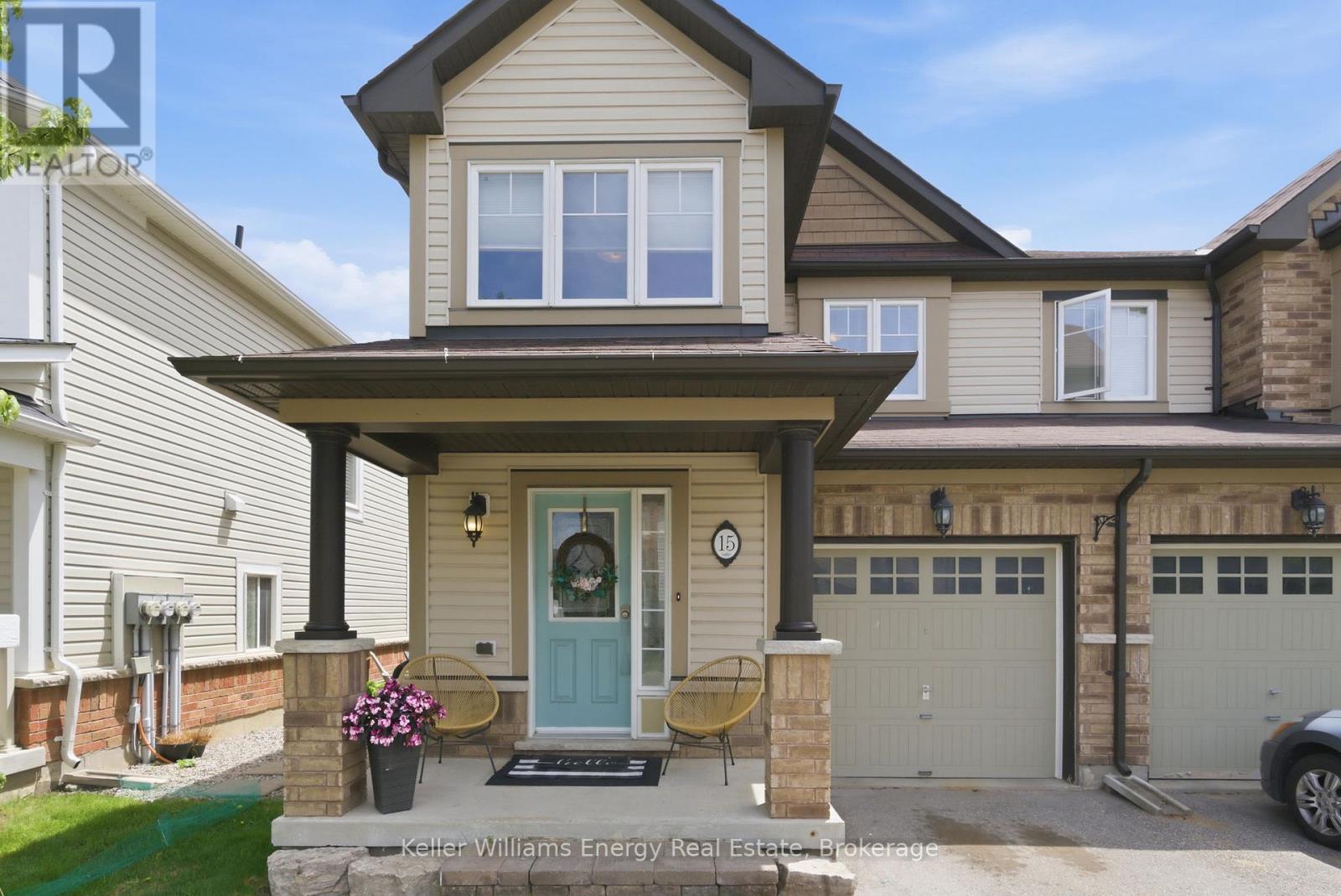 #15 1640 GRANDVIEW STREET N - 1