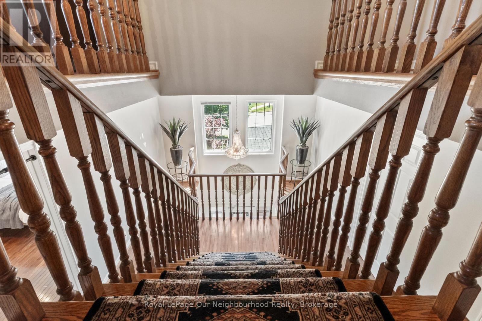44 GATCOMBE CIRCLE - 23
