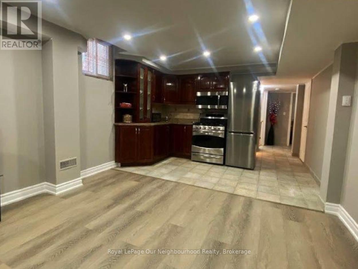 44 GATCOMBE CIRCLE - 24