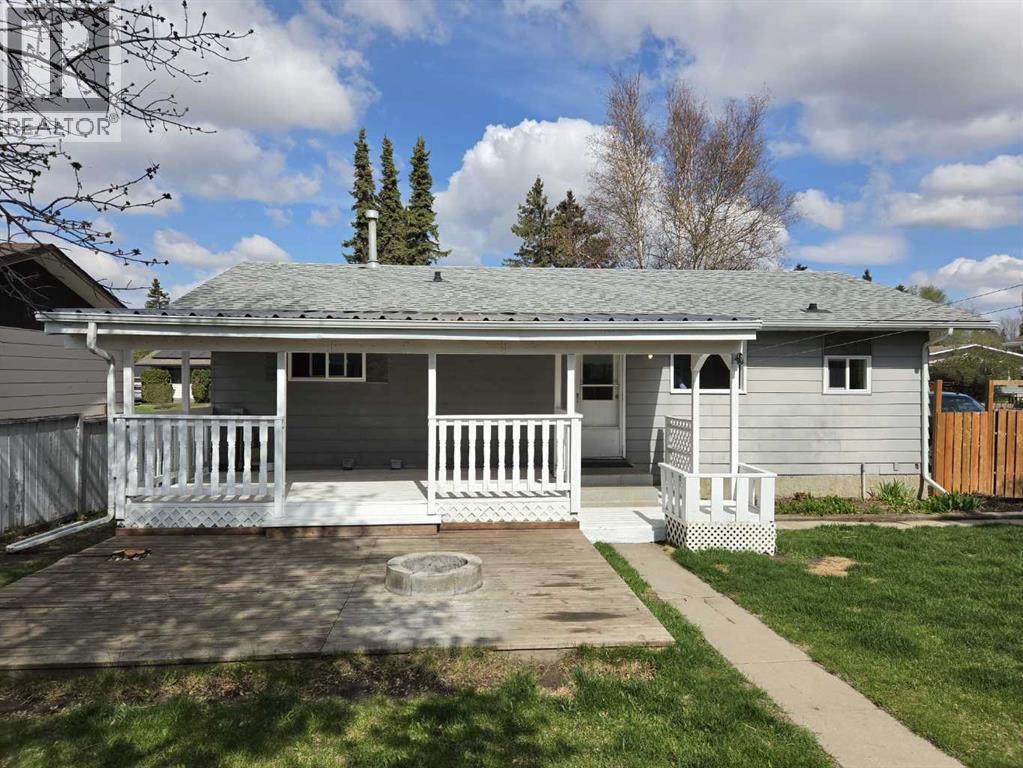 3532 50 Avenue E - 4
