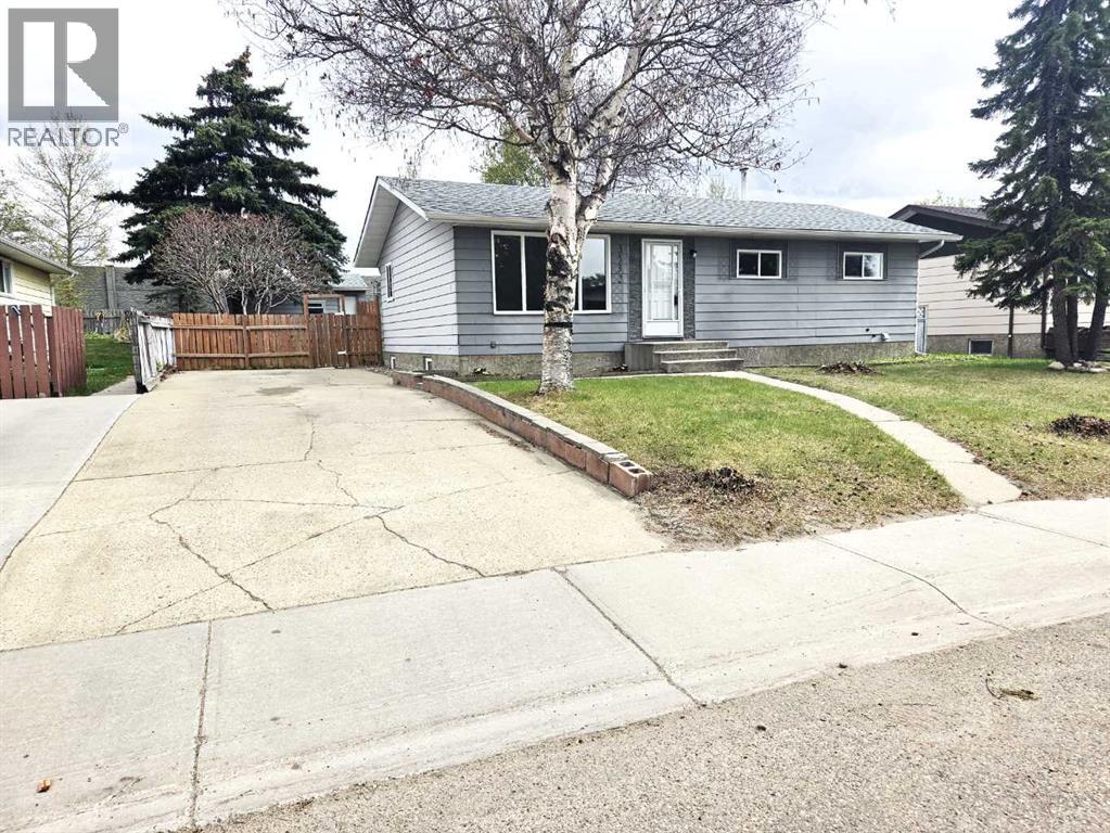 3532 50 Avenue E - 1