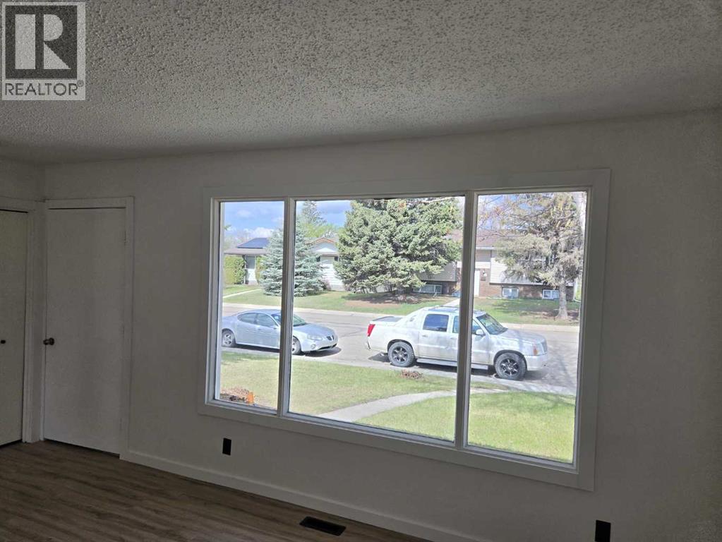 3532 50 Avenue E - 14