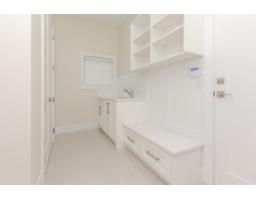 15672 82a Avenue, Surrey, BC V4N0R9 Photo 13