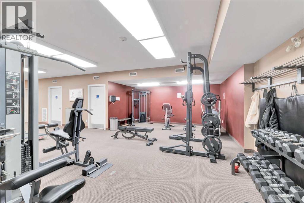 #412 70 Royal Oak Plaza NW - 34