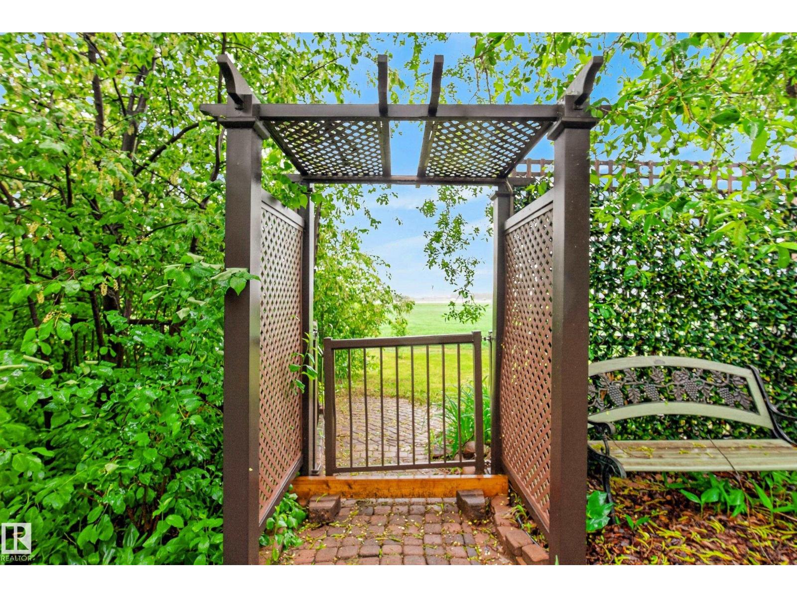 78 GOODRIDGE DR - 37