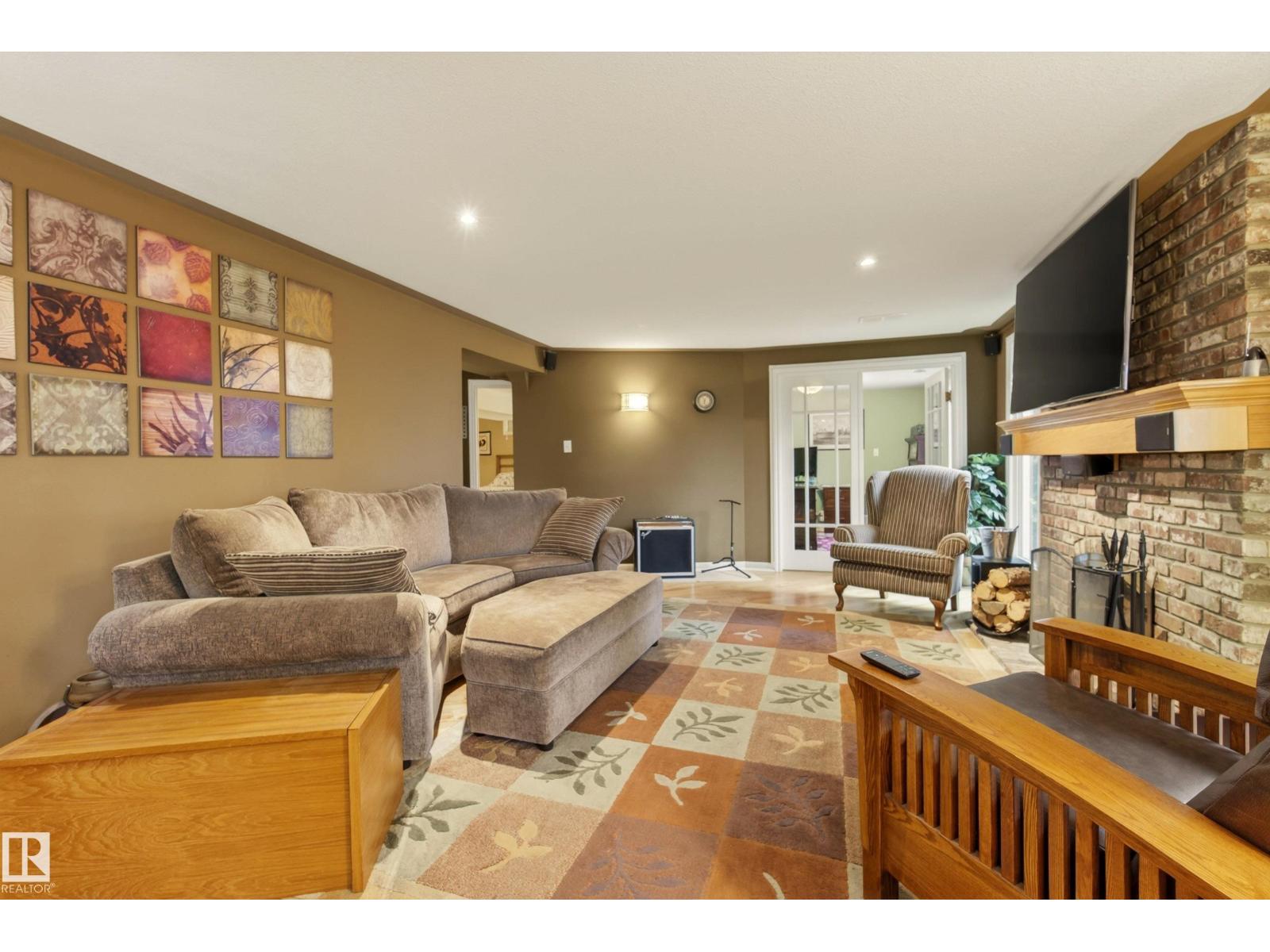 78 GOODRIDGE DR - 42