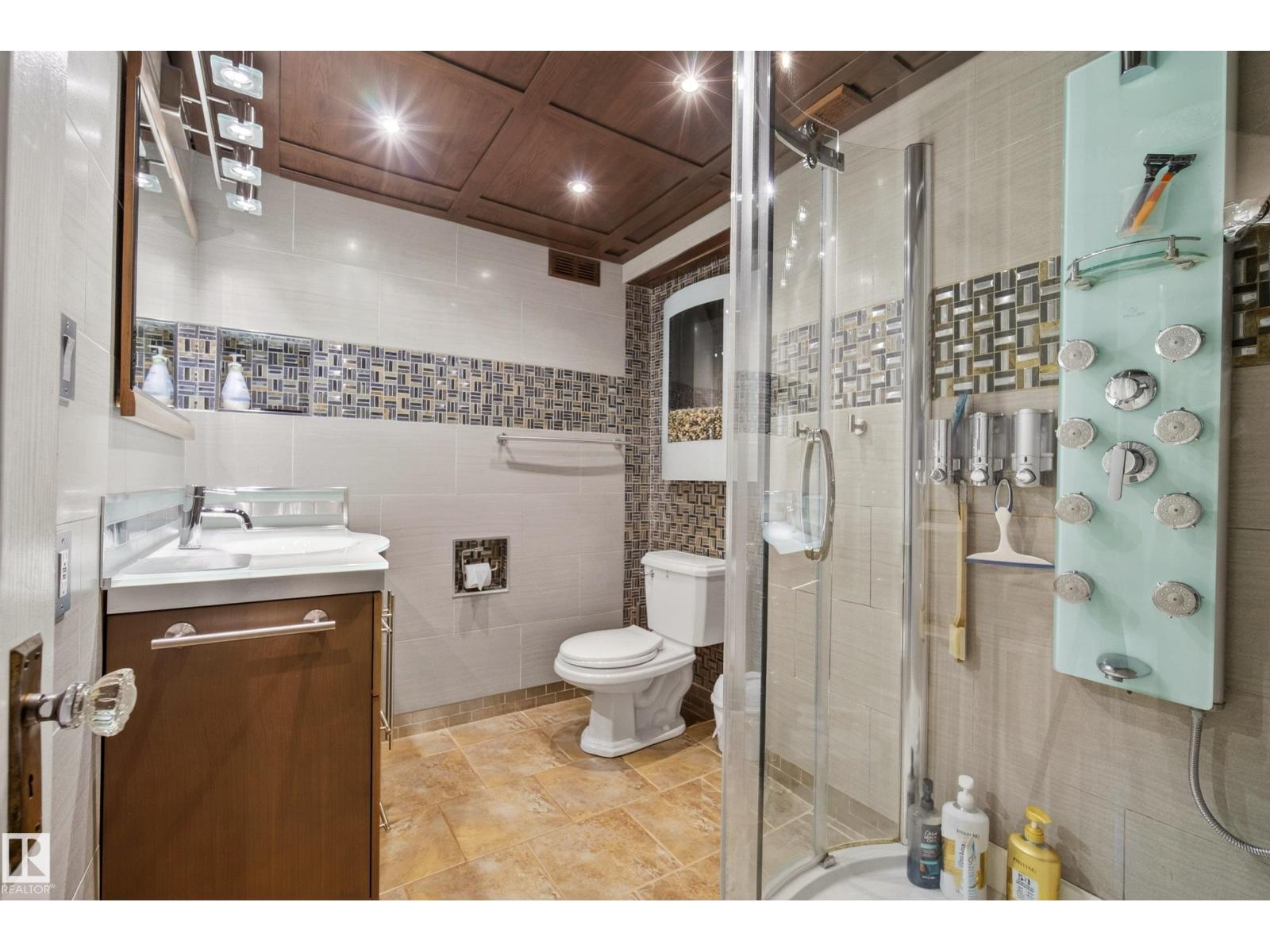 78 GOODRIDGE DR - 44