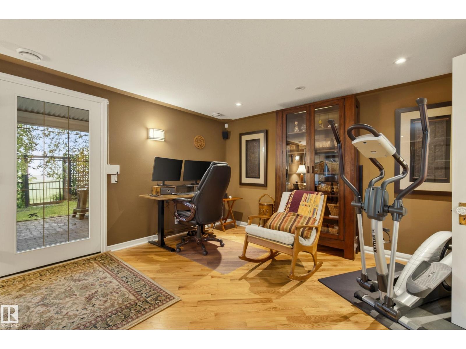 78 GOODRIDGE DR - 32