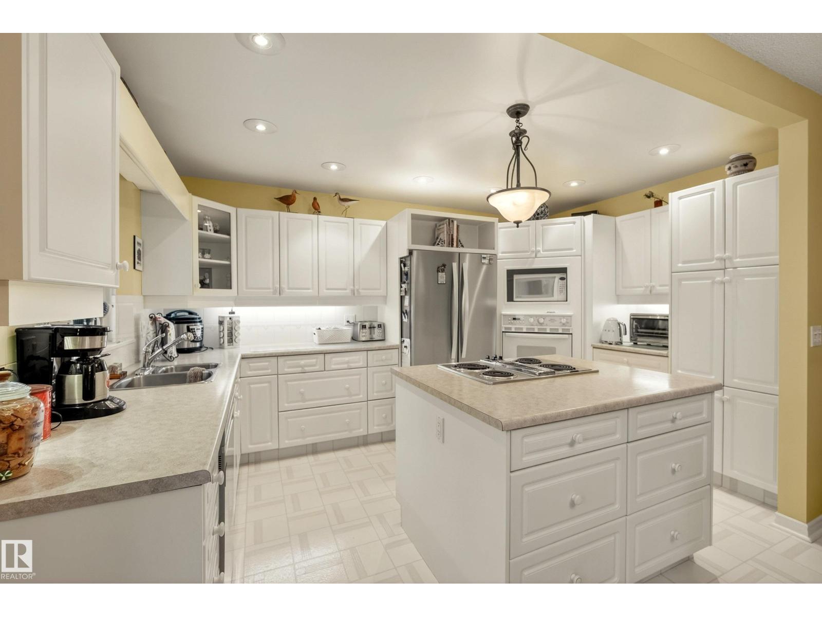 78 GOODRIDGE DR - 13