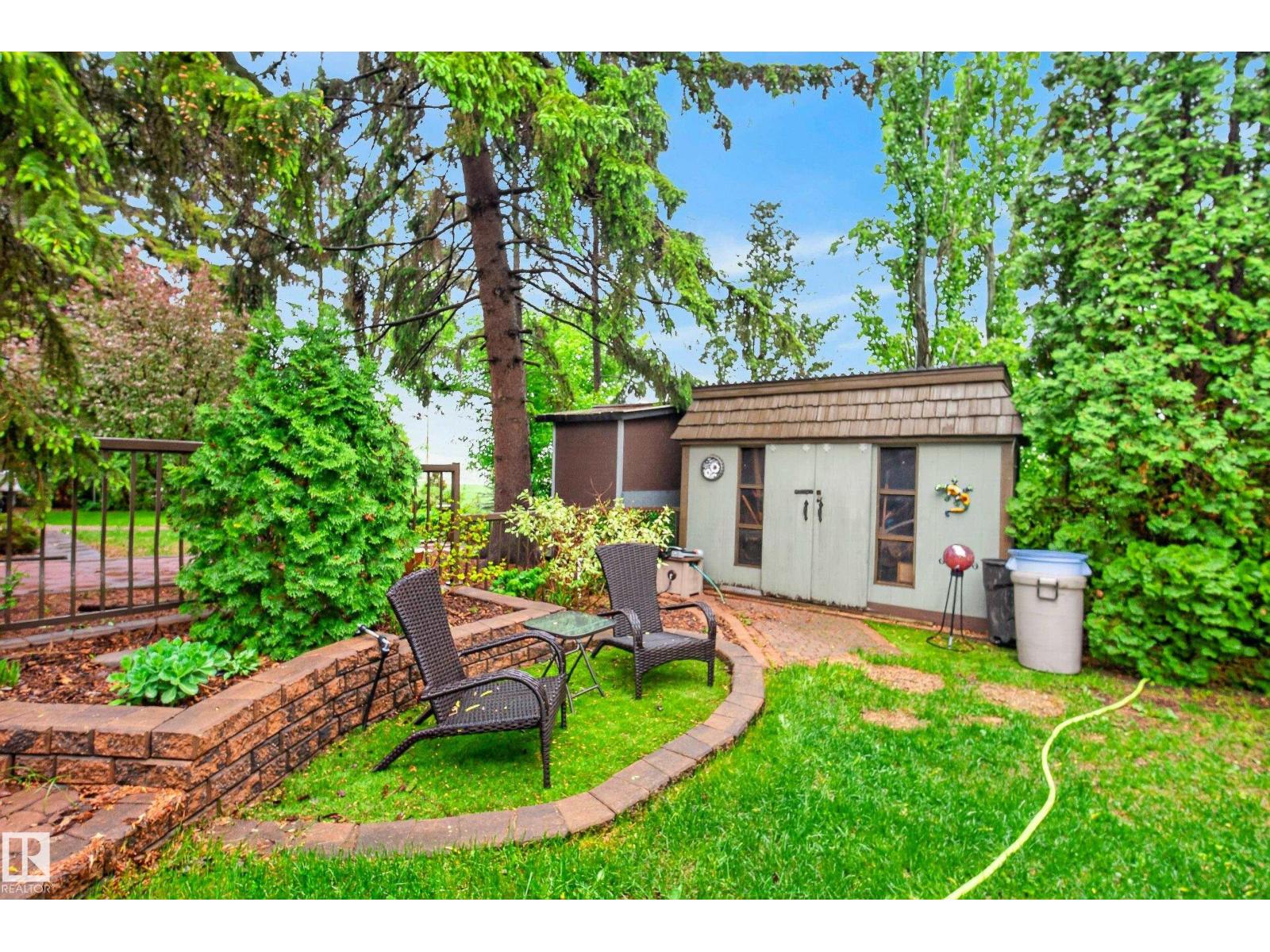 78 GOODRIDGE DR - 35