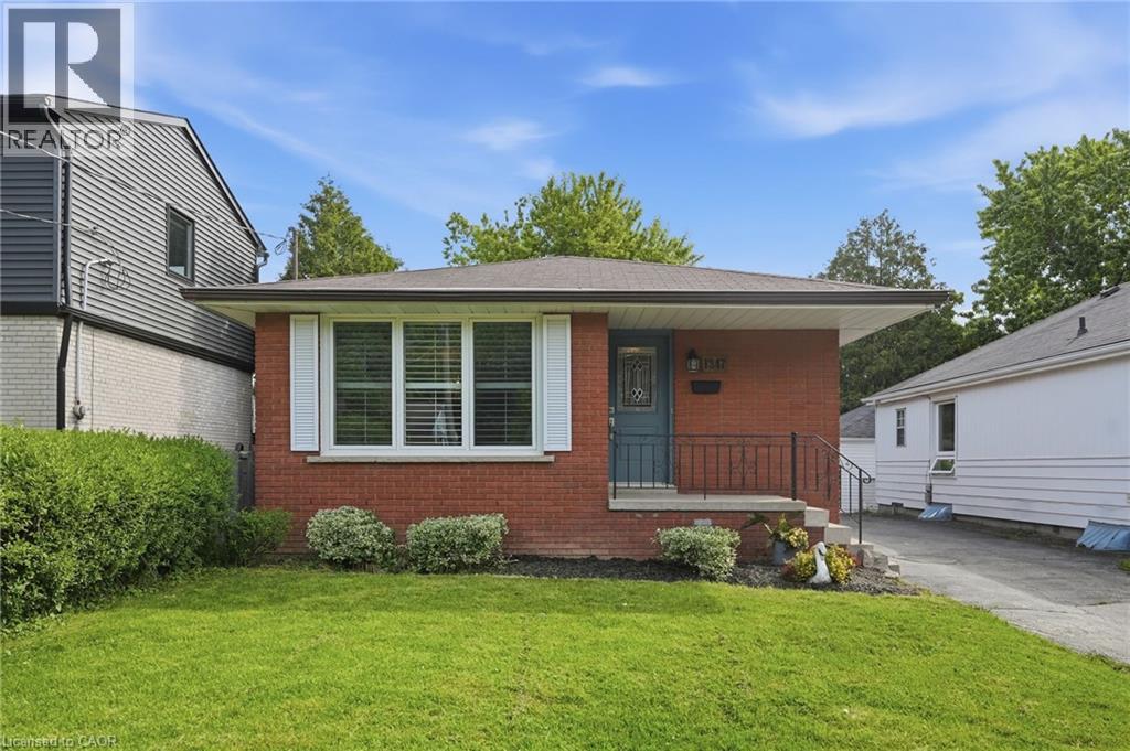 1347 FISHER Avenue - 1