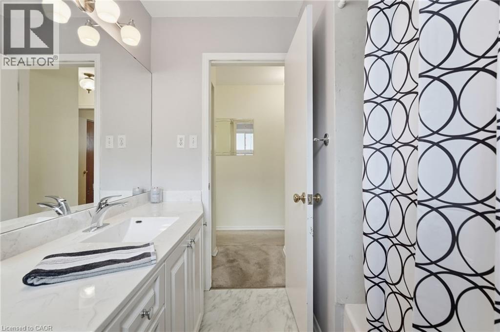 1347 FISHER Avenue - 21