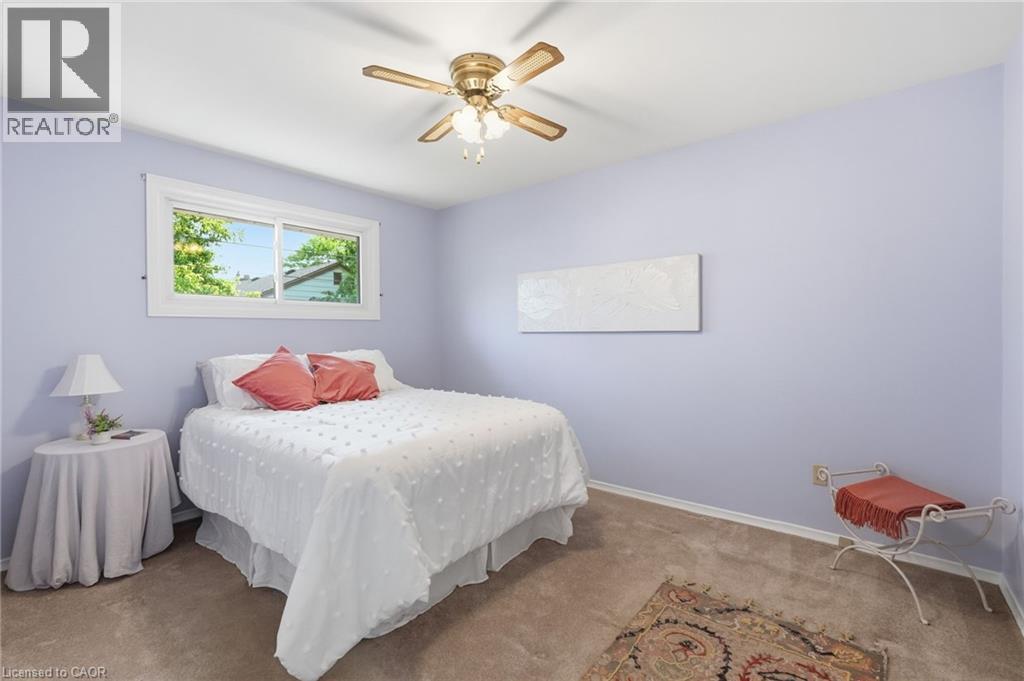 1347 FISHER Avenue - 22