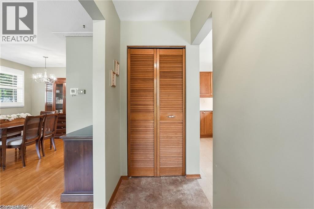 1347 FISHER Avenue - 5