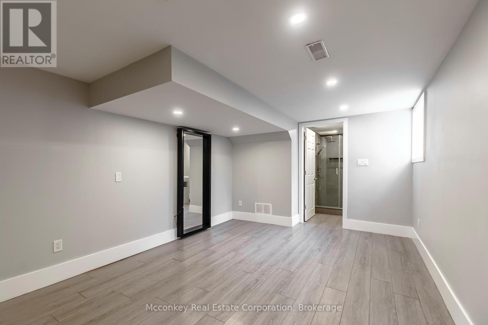 308 COLLISON AVENUE - 32