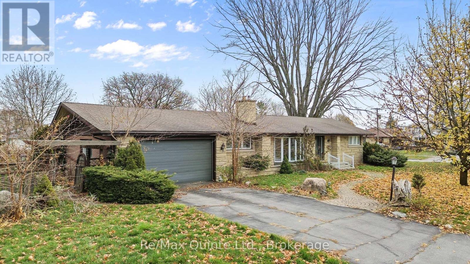 5 STANLEY PARK DRIVE - 1