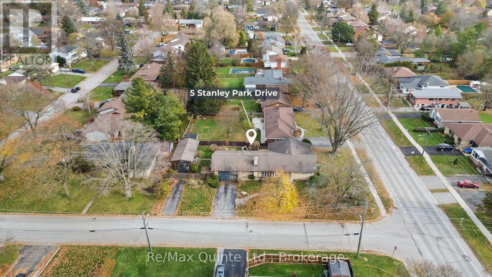 5 STANLEY PARK DRIVE - 2