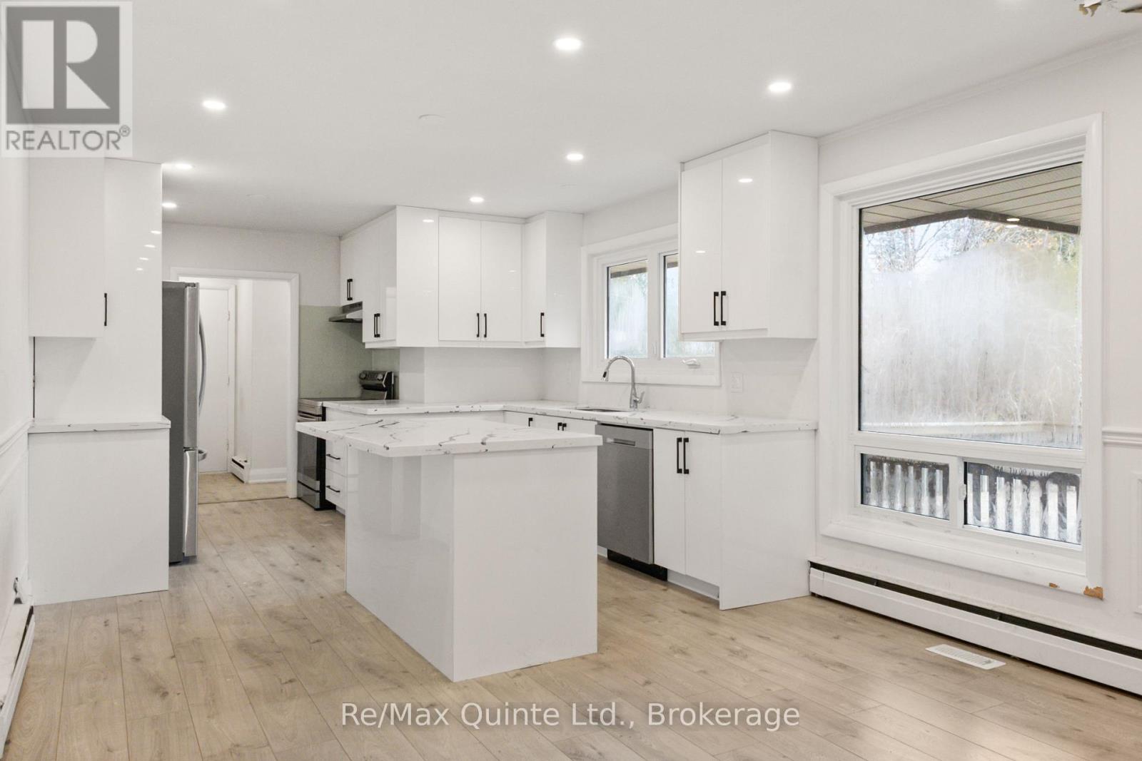 5 STANLEY PARK DRIVE - 22