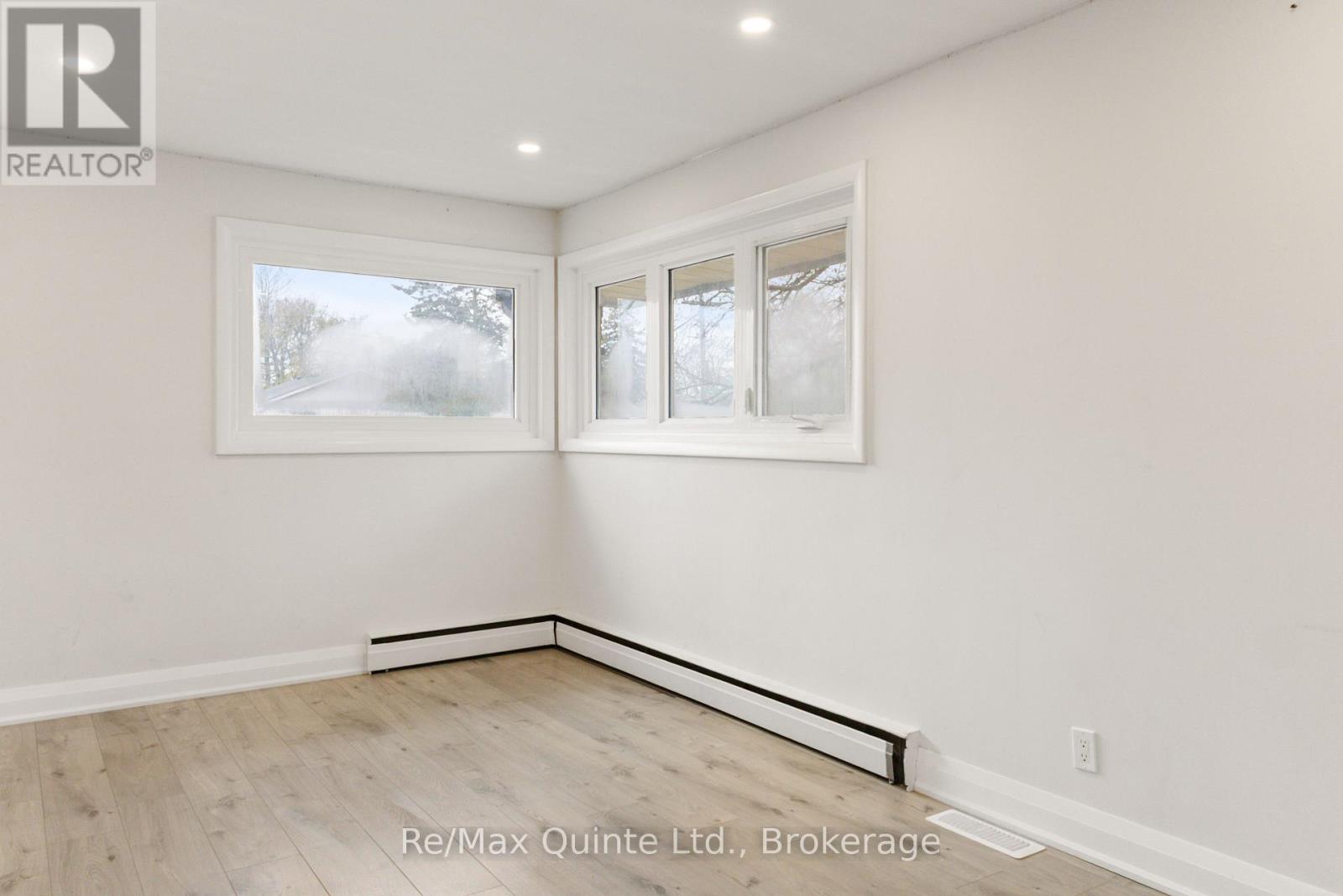 5 STANLEY PARK DRIVE - 35