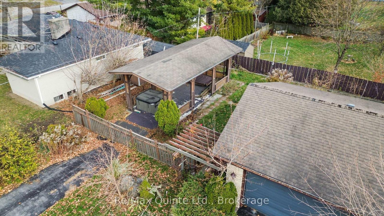 5 STANLEY PARK DRIVE - 7