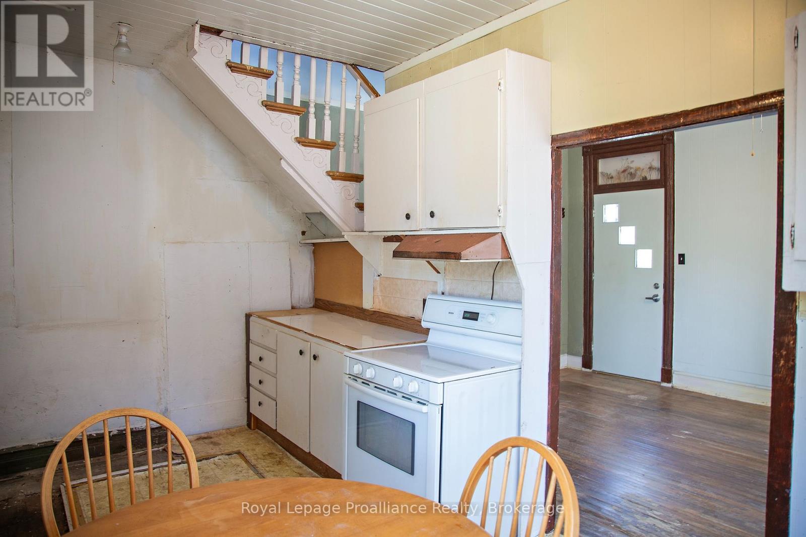 365 ST. JOSEPH STREET - 8