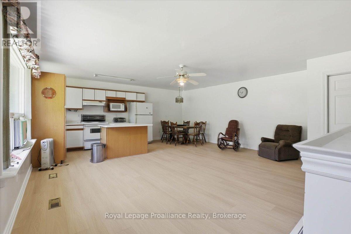 1401 VANDERWATER ROAD - 20